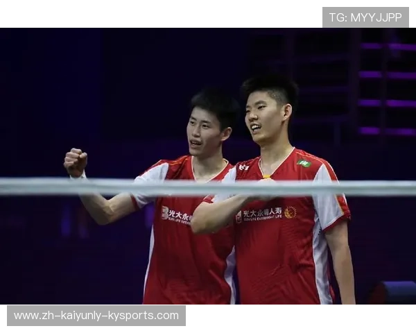 羽毛球双打双塔 羽毛球双打双塔